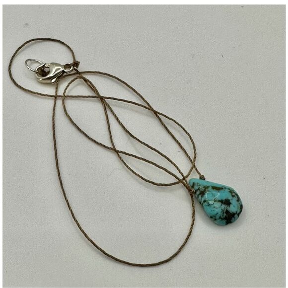 Turquoise teardrop sterling silver dainty cord necklace - Picture 8 of 10
